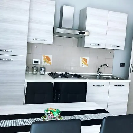 Ylli House Апартаменты Санремо