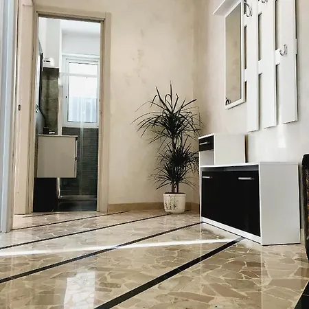 Ylli House 아파트 *